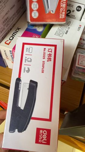 得力(deli)办公订书机黑色0325