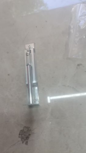 插   销